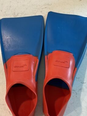 FINIS Kids Training Swim Fins - Blue and Orange